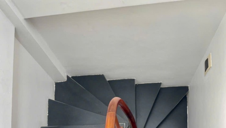 CHO THUÊ NHÀ NGUYÊN CĂN NAM DƯ, LĨNH NAM, 4 TẦNG, 30M3, 3 NGỦ, 11 TRIỆU - FULL ĐỒ